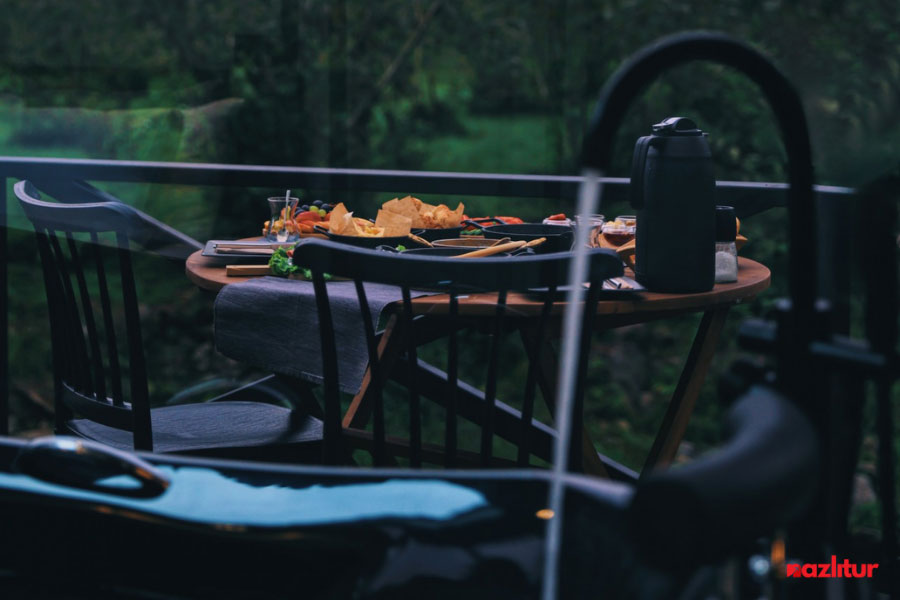 Jakuzili Orman ve Dere Manzaralı Balayı Tatili